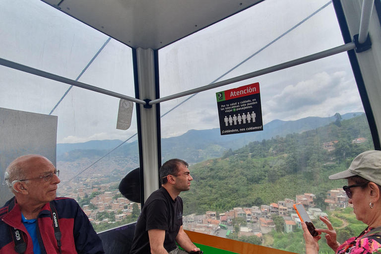 Medellín: City tour privado e de luxo em francês