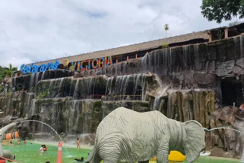 MEDELLIN: VISITA À HACIENDA NAPOLES + PASSAPORTE PARA O SAFARI