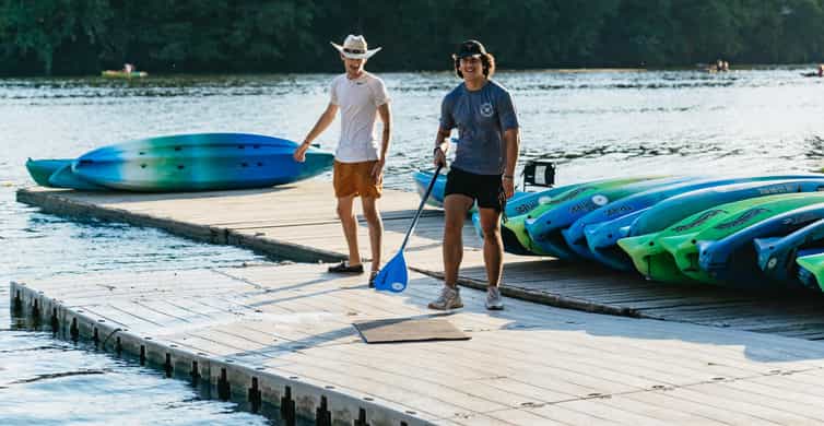 Austin: Sunset Bat Watching Kayak Tour photo 9