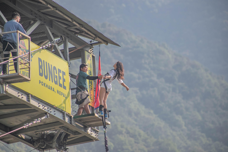 Skok na bungee w Pokharze