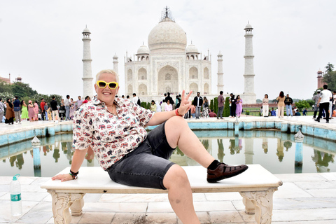 Da Delhi: tour del Taj Mahal e di Agra in treno espresso GatimaanTutto incluso: treno con vagone ristorante, auto, guida, biglietto, pranzo