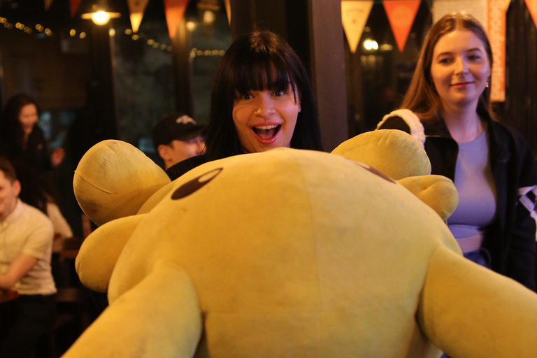 Seoul: LGBTQ+ Pub Crawl and Drag Show with Local Drag Queen