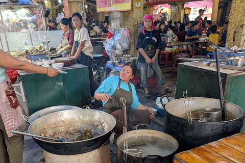 From Sapa: 1D Local Bac Ha Sunday Market Tour - Best Seller Bac Ha Market Tour with Local Lunch ( Lunch Included )