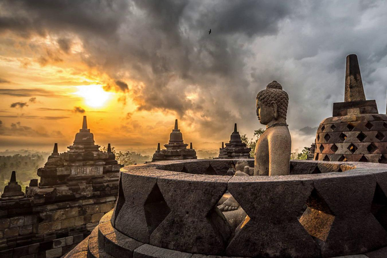 يوجياكارتا: شروق الشمس في معبد بوروبودور مع ضمان الصعودشروق الشمس في معبد بوروبودور