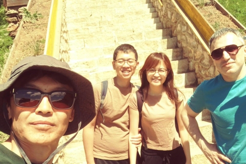 Depuis Oulan-Bator : statue de Gengis Khan et parc national de Terelj