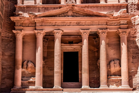 Da Amman: Tour privato di un giorno a Petra e Wadi RumTour con solo trasporto