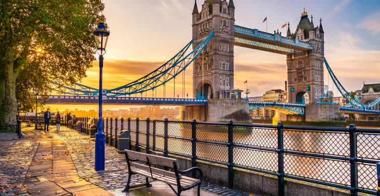 ロンドンタワーブリッジとロンドン塔プライベートツアー | GetYourGuide