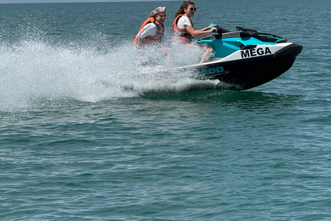 兰卡威：4 小时图巴岛隐秘瑰宝喷气滑水之旅 + 午餐兰卡威：4 小时图巴岛隐秘瑰宝喷气式滑水之旅（含午餐）