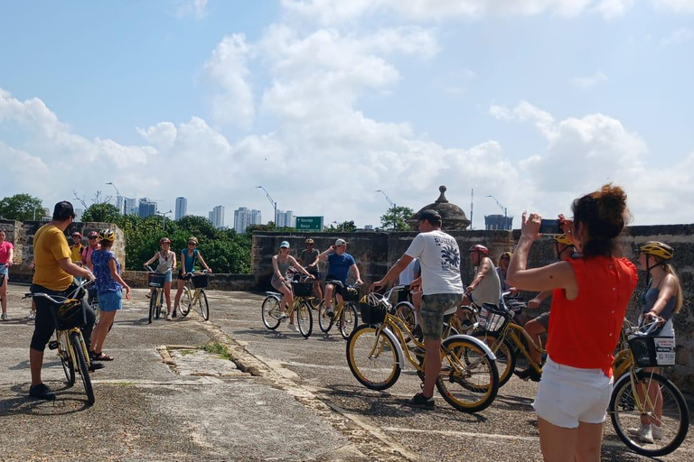 Cartagena: Historical, Cultural and Graffity Bike Tour