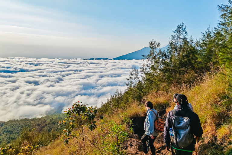 Bali: Guidad soluppgångsvandring på Mount Batur med frukost