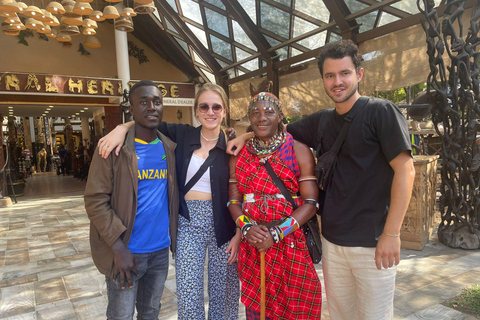 Arusha: City Sightseeing Walking Tour. (with local guides)