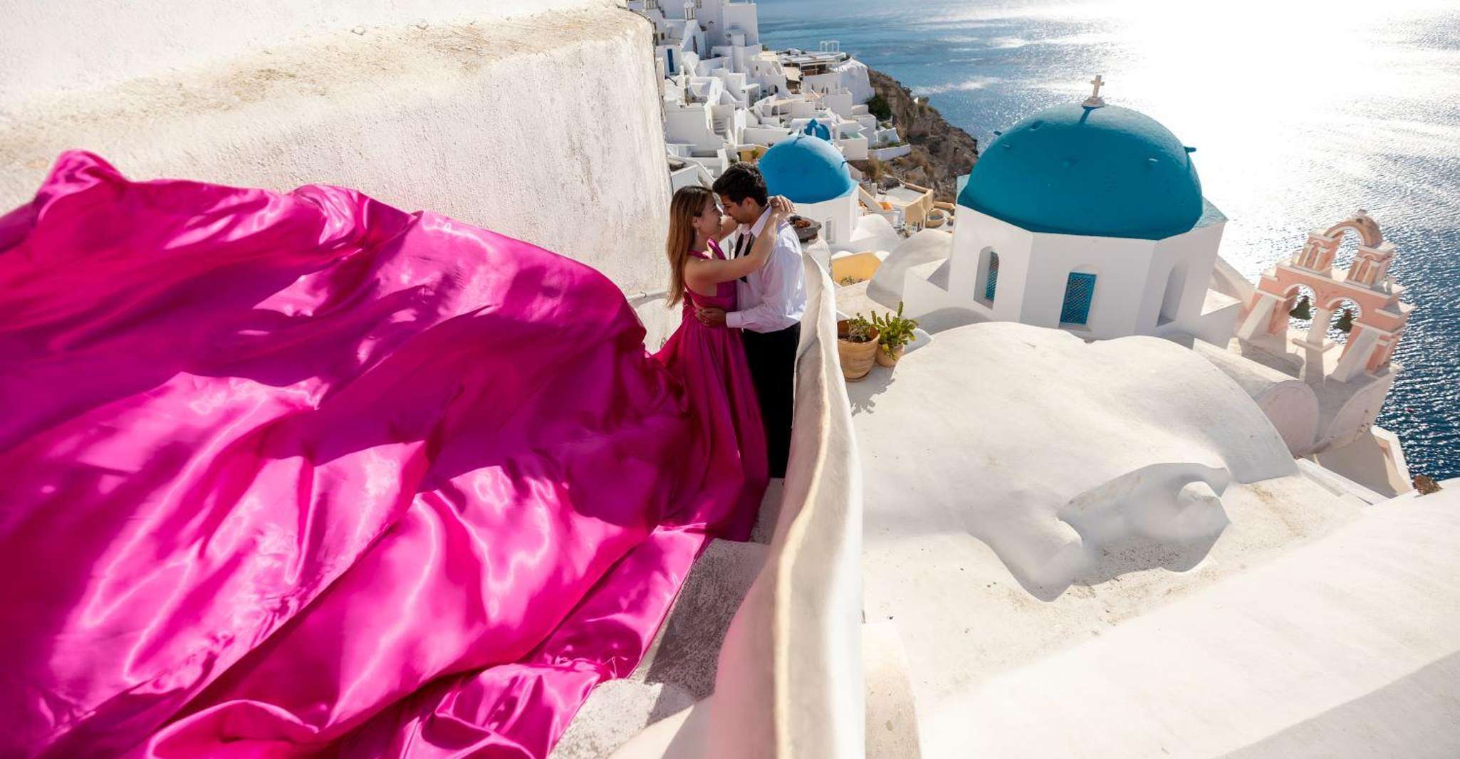 Santorini, Flying Dress Professional Photoshoot in Oia - Housity