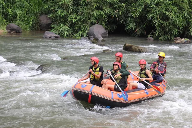 Nepal van Java Village & Elo River Rafting Tour