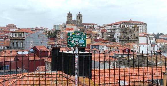 Porto: Offbeat Walking Tour of Hidden and Authentic Paths