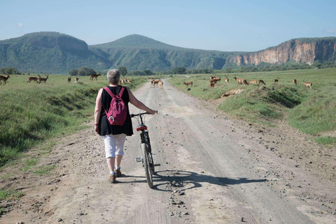 Nairobi:5Days Maasai Mara,Lake Nakuru &Naivasha Group Safari Accomodation Upgrade