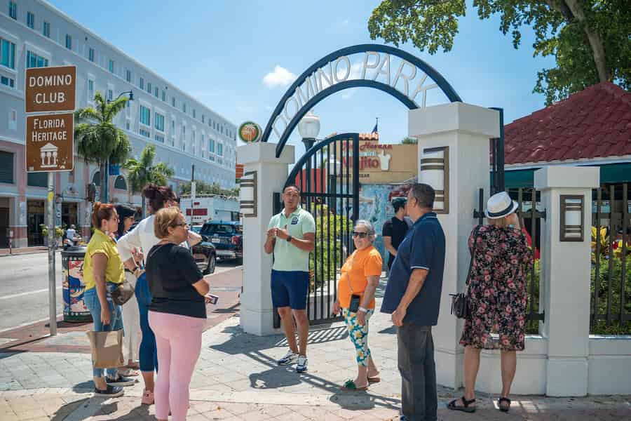 Miami: Stadt-Highlights, einzigartige Stopps & Kulturgeschichte. Foto: GetYourGuide Miami: Stadt-Highlights, einzigartige Stopps & Kulturgeschichte. Foto: GetYourGuide