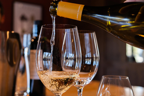 Barcelona: Montserrat, Winery Tour & Lunch with Wine Tasting