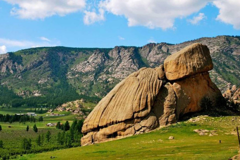 From Ulaanbaatar: Genghis Khan Statue & Terelj Park Tour