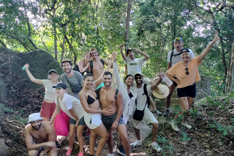 Phi Phi: Jungle Trek met gids &amp; nachtzwemmen met planktonTrek met Franssprekende gids