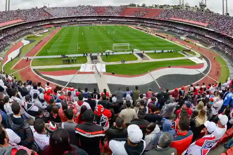 São Paulo: Participe de uma partida de futebol em São Paulo com um morador local