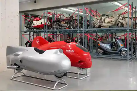 Visita exclusiva aos depósitos escondidos do Museu