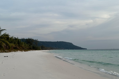 24-Day Cambodia Discovery: From Temple & Wildlife to Beaches