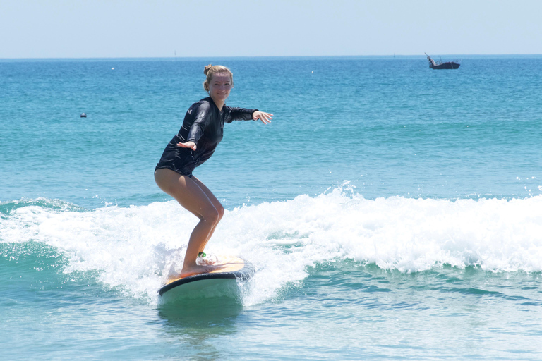 Pro Surf Gruppenunterricht in Da Nang VietnamGruppen-Surfunterricht