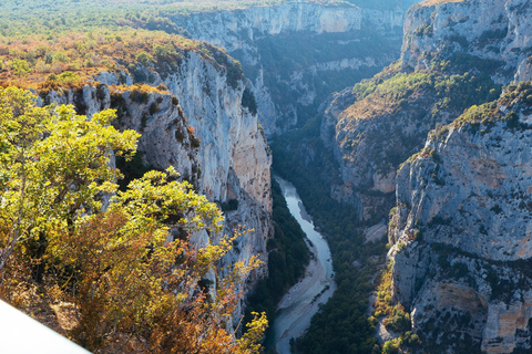 Alpes selvagens, Canyon de Verdon, vilarejo de Moustiers, campos de lavanda