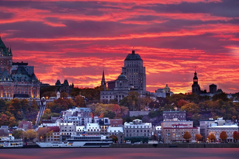 Desde Montreal: Tour privado de un día completo por Quebec