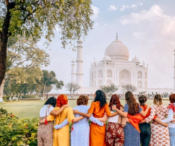 From Delhi: Taj Mahal, Agra Fort & Baby Taj Day Tour