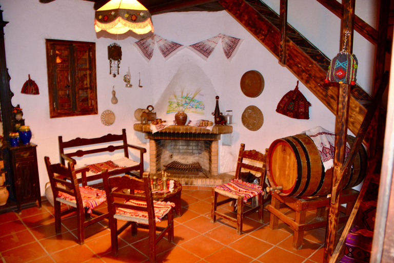 Crete: Traditional Cretan Night: Live Show and Dinner Traditional Cretan Night