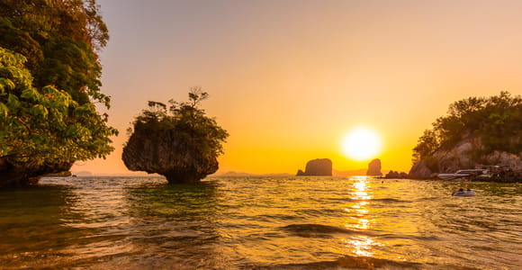 Krabi: Hong Islands Sunset Catamaran Cruise