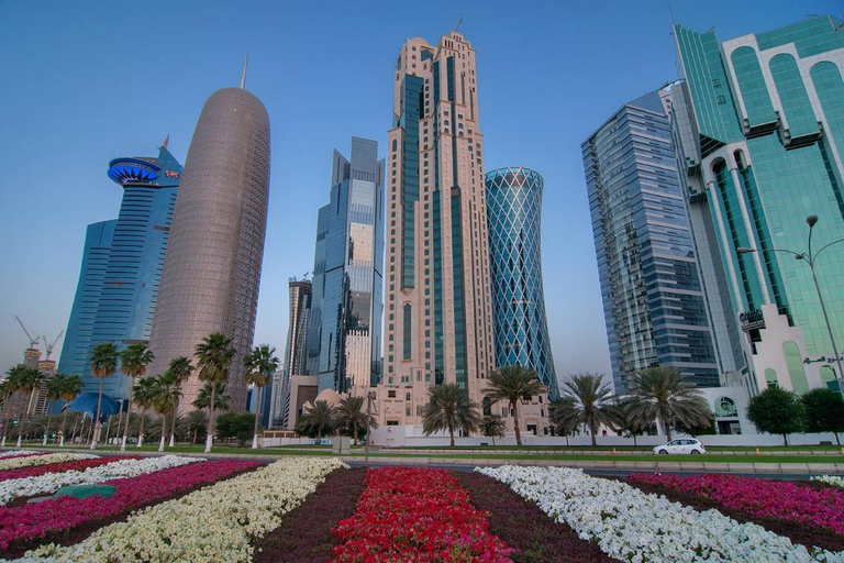 Doha - Paseo por la Corniche con crucero en barco dhow (2 horas)