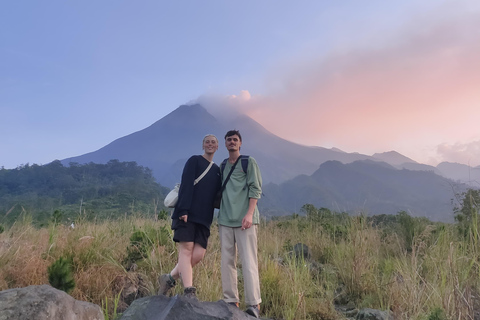 Yogyakarta: Sonnenaufgang Mt.Merapi Lava Tour mit dem Jeep