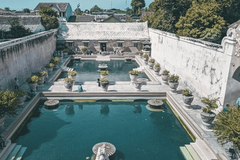 Yogyakarta: Tour di un giorno del Palazzo del Sultano e del Castello d&#039;Acqua