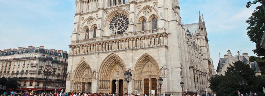 Paris : Visite guidée de l'extérieur de Notre-Dame avec entrée libre