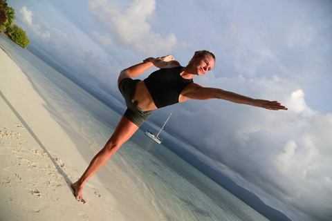 Saint Martin: Private Yoga & Sailing Retreat with Meals