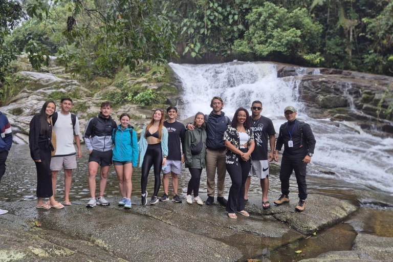 Paraty: destylarnia Engenho D'Ouro z degustacją i wodospadami