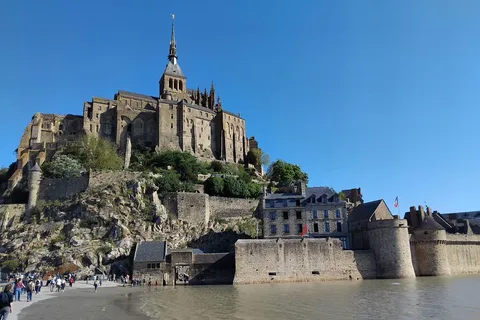 Mont Saint Michel: excursão a pé pela história e lendas da vila