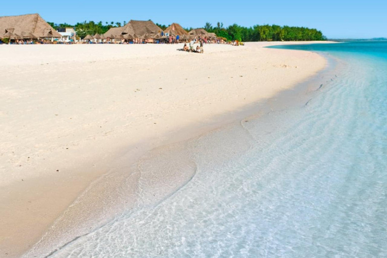 ZANZIBAR: Las Jozani, jaskinia Salaam, The Rock i Blue LagoonWYCIECZKA PRYWATNA BEZ ODBIORU Z HOTELU I TRANSPORTU POWROTNEGO