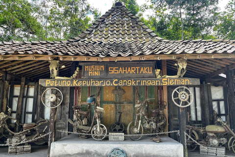 Yogyakarta: Tour guidato del Monte Merapi in jeep con la lavaTour dell&#039;alba