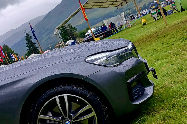 Edimburgo: Alquiler de coches de lujo con conductor y kilometraje ilimitado