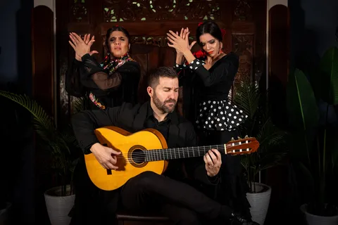 Sevilla: Flamenco-Show im Tablao Almoraima in Triana