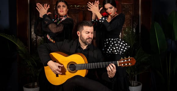 Seville: Flamenco Show at Tablao Almoraima in Triana