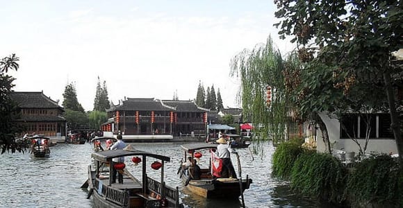 Zhujiajiao mit privater, maßgeschneiderter Tour zu den Highlights von Shanghai