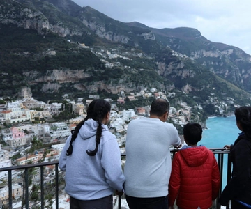 Rome to Amalfi+Pompeii: Private Vehicle+Photography & Video