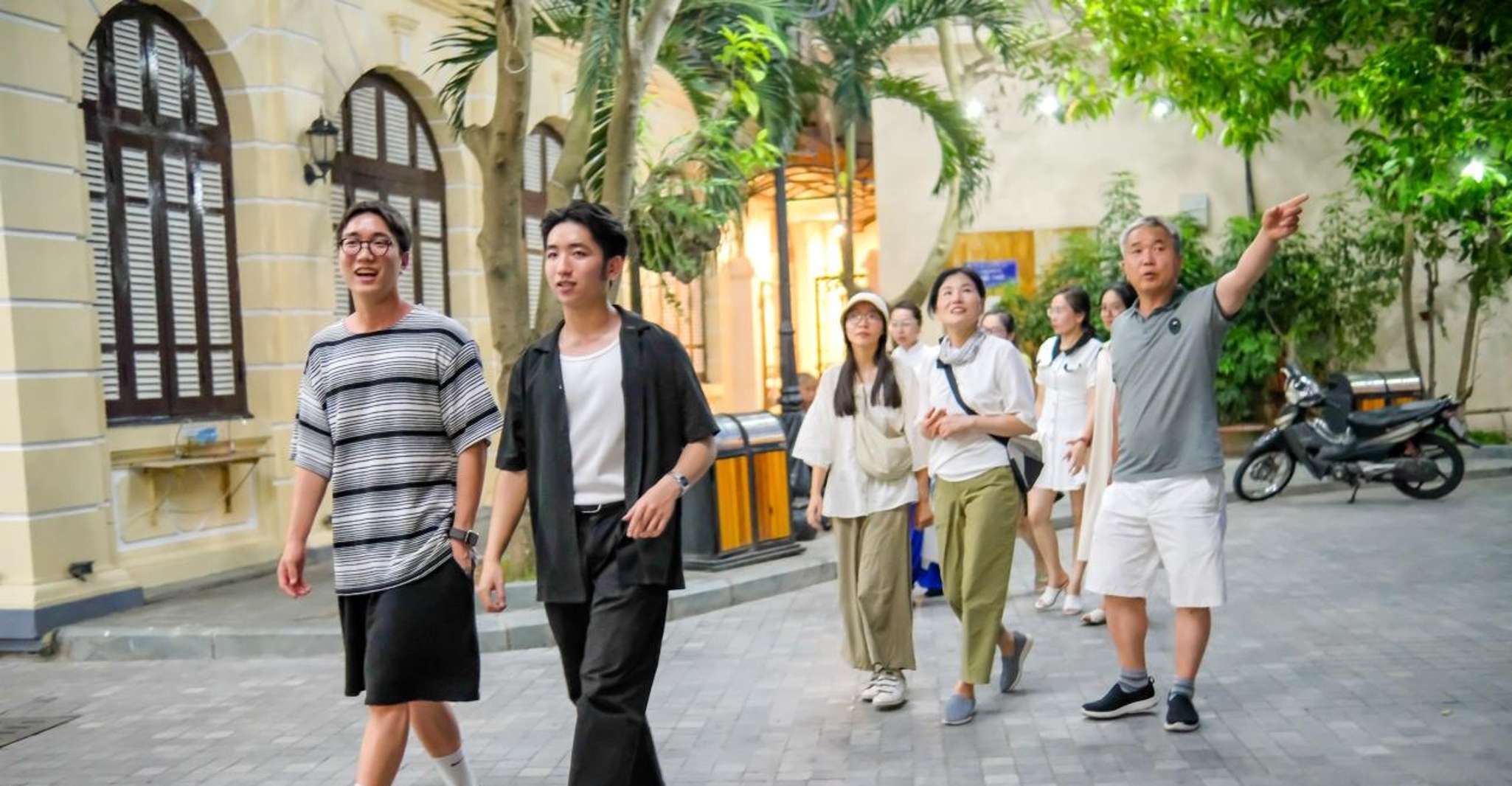 Hanoi, Guided Half-Day City Highlights Tour with Transfers - Housity