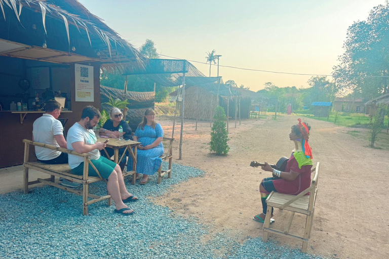 Pattaya : Long Neck Village Night Tour With Transfer