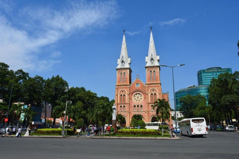 SAIGON SHORE EXCURSION: Car Services + LOCAL TOUR GUIDEPrivate Tour With Lunch