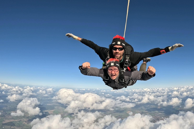 Copenhague : Saut en parachute en tandem - L&#039;aventure ultime à Copenhague